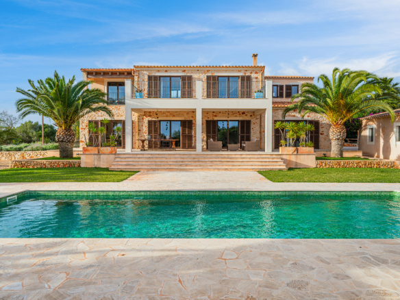 Private Mediterranean estate near Santanyí, Mallorca, with sea views and Cabrera archipelago visible in the distance