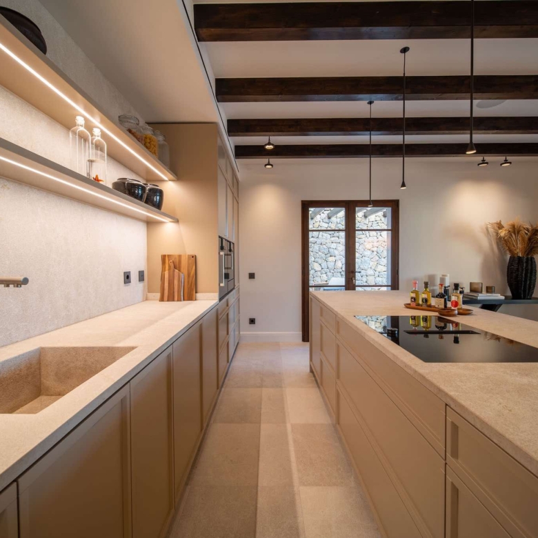 Fully equipped designer kitchen with high-specification finishes in renovated luxury villa, Cala Llamp, Puerto Andratx, Mallorca